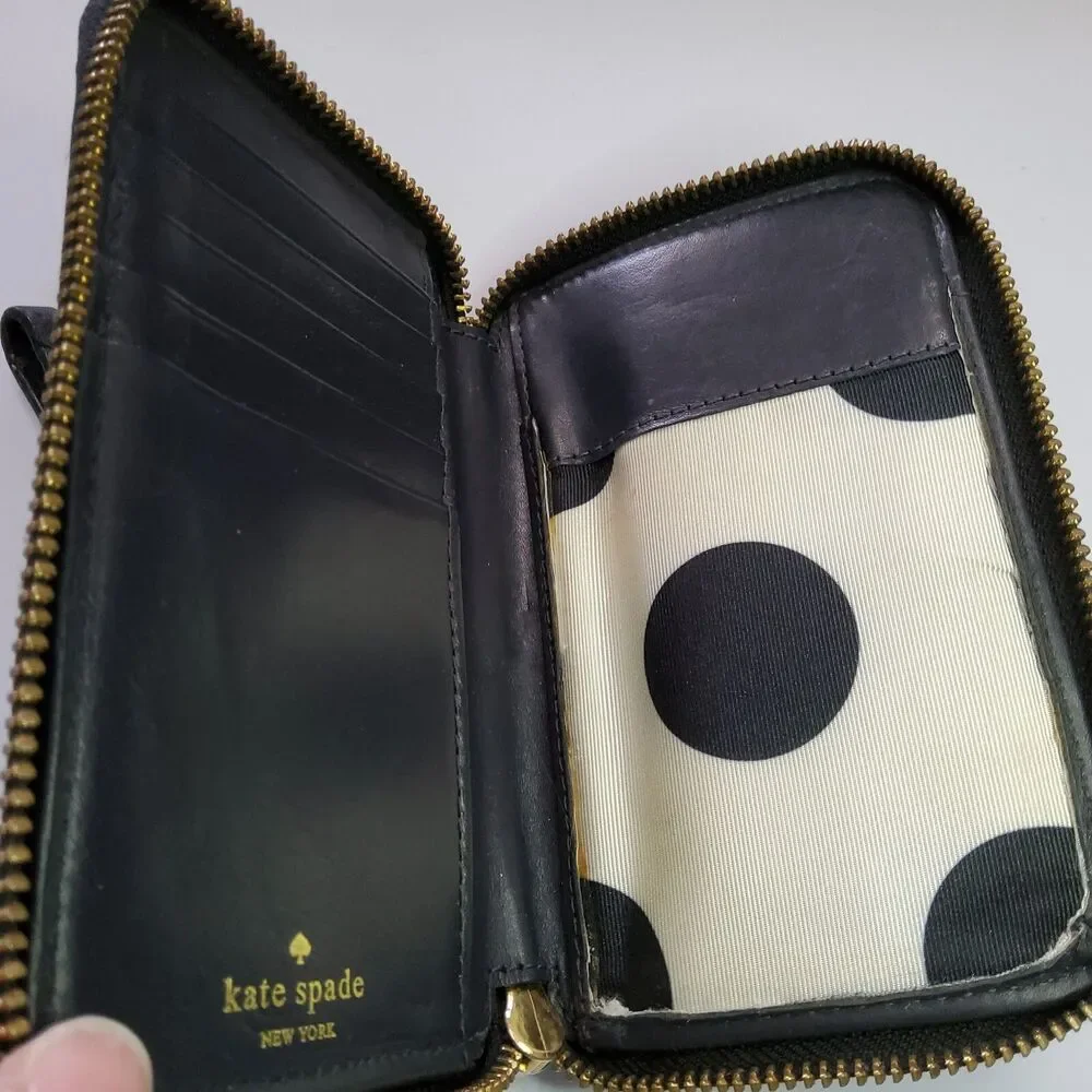 Kate Spade NY Zip Around Medium Wallet DAMAGED